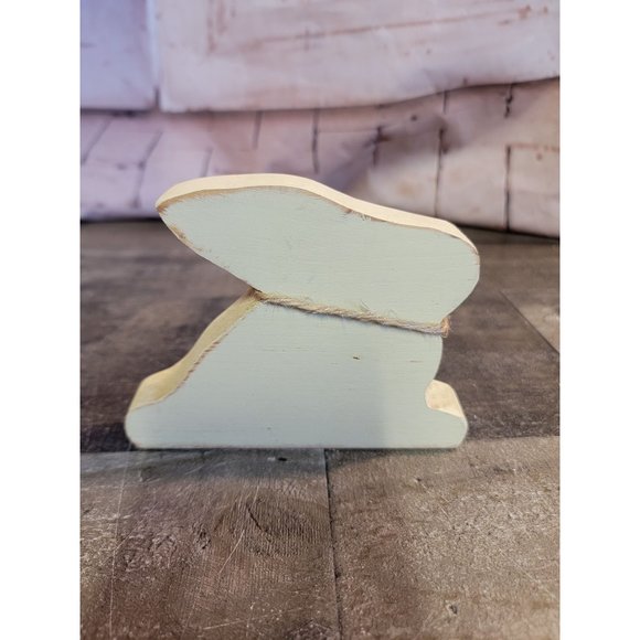 White wooden Easter rabbit bunny heart decor - Picture 5 of 6